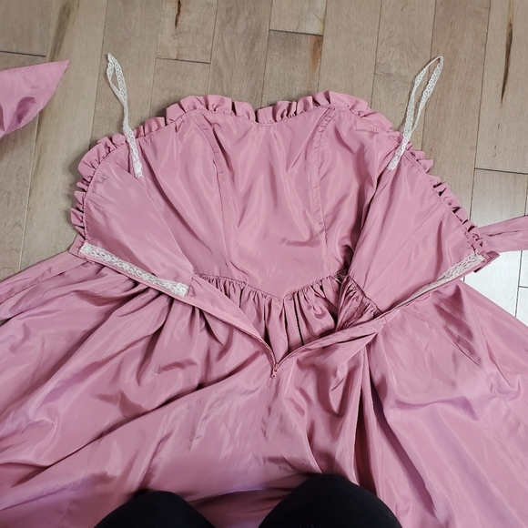 Hand made pink strapless prom dress with sweetheart neckline - Picture 11 of 14